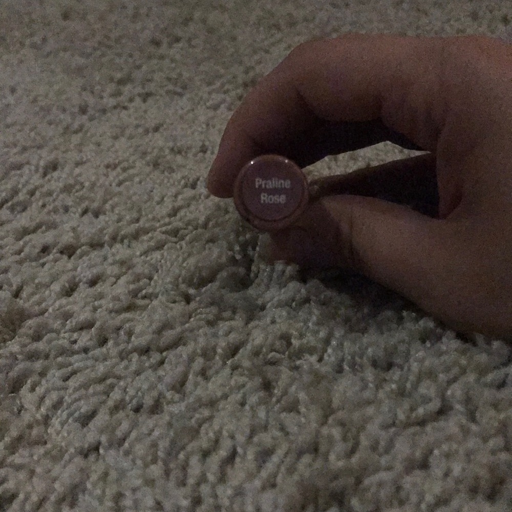 One tube Lipsense praline rose